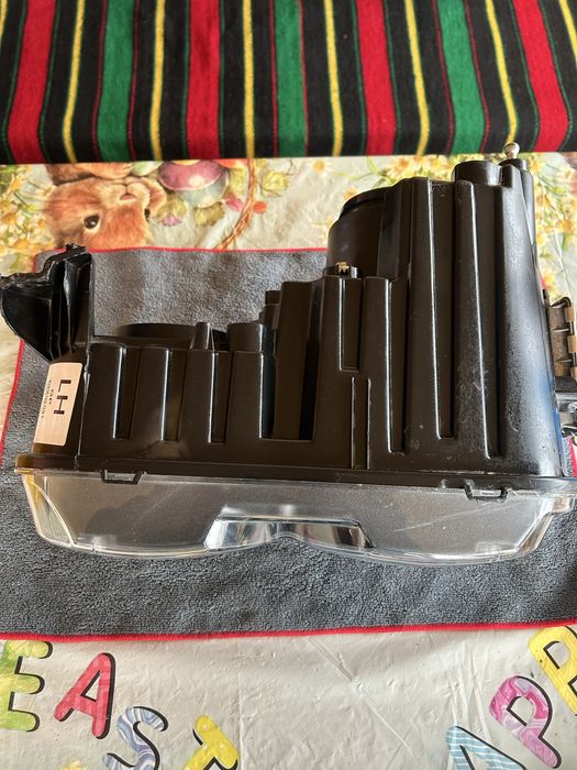 Ксенонов фар за Dodge challenger