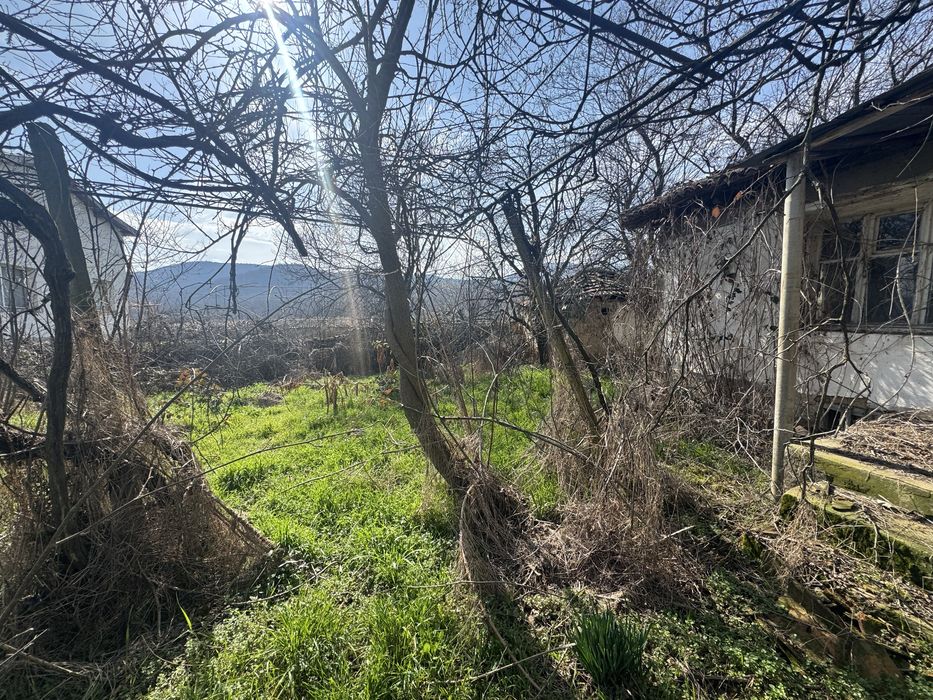 Продавам парцел със стара къща село Войнягово, Пловдив