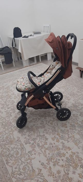 Продам коляску новую с новым матрасом