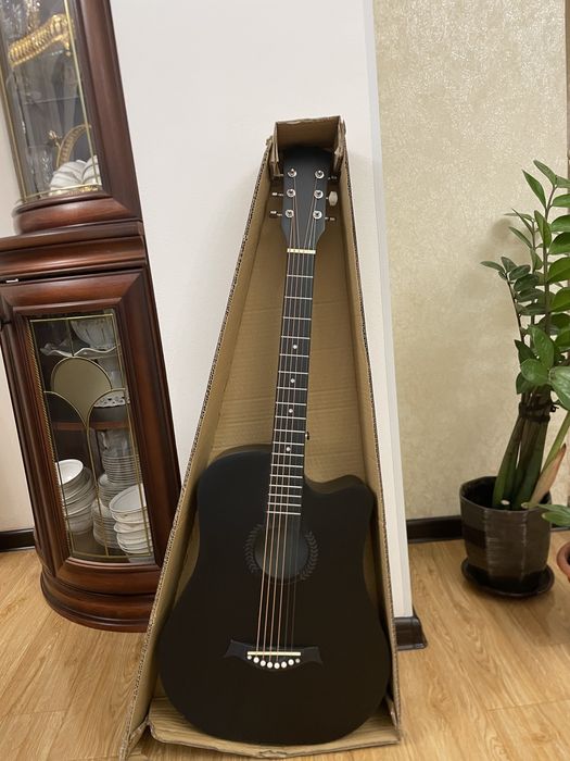 Акустическая гитара