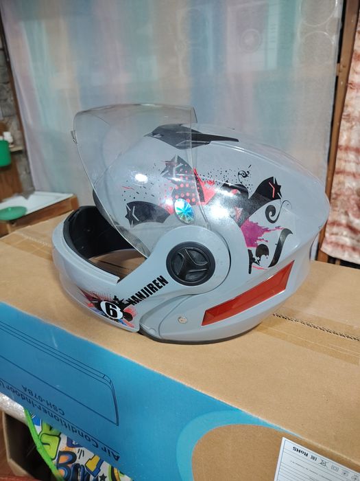 Шлем для мото-скутера