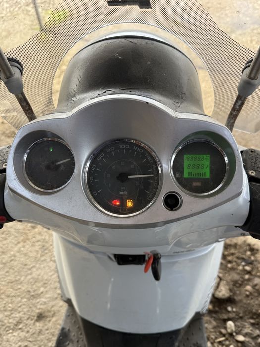 Aprilia scarabeo 400i