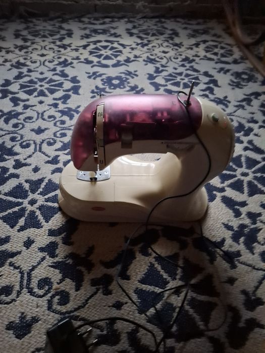 Masina cusut functionala