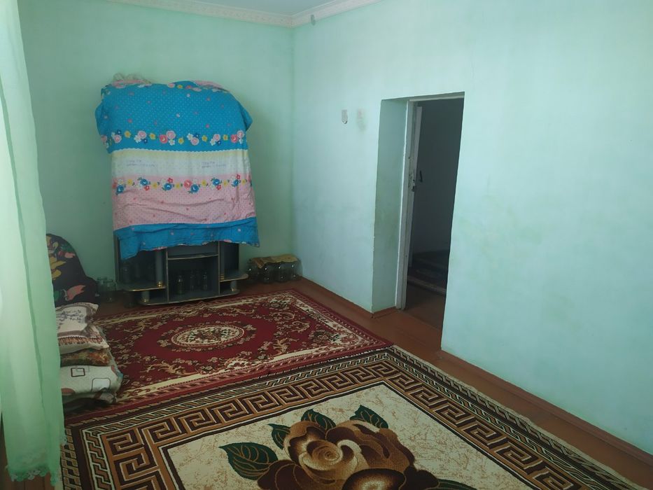 жай сатылады  тахятас   керамзит тарепте 15 сотик  5 комната