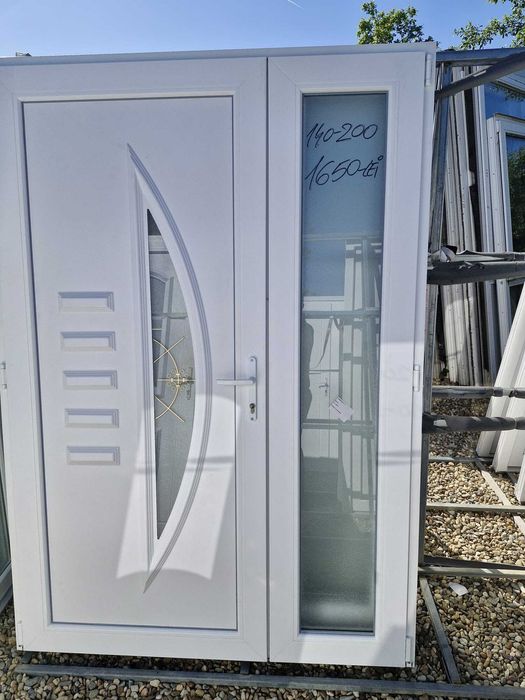 usi duble cu modele in ea noi de la 1700 lei