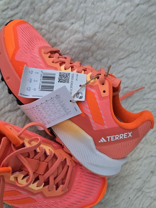 Adidas Terrex оригинални дамски сникърси нови 38 номер