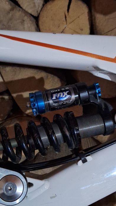 Vând bicicletă de downhill ktm aphex