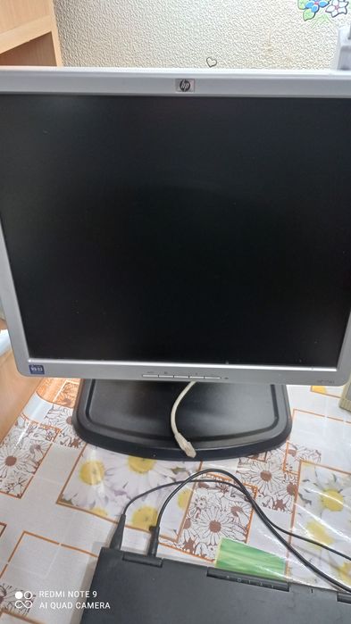 Компьютер старого образца рабочий,только нужны умелые руки