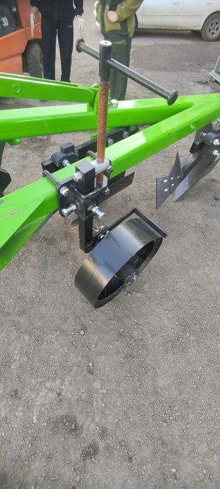 Плуг навесной 3-35