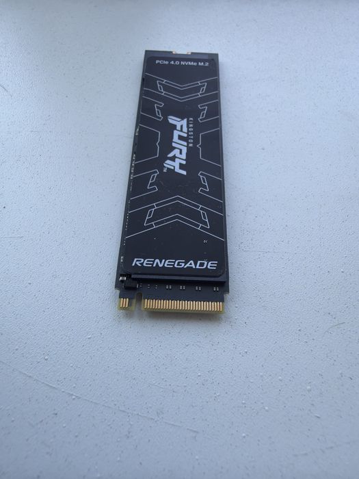 Продаю  Kingston SSD M.2 на 4 TB