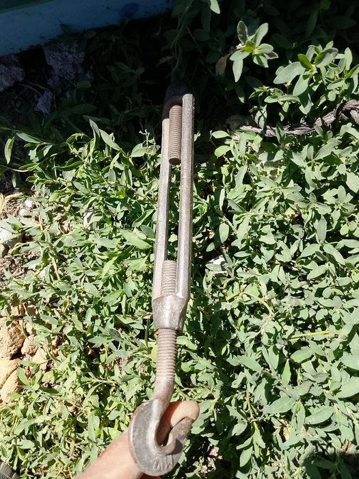 Гаражные ворота.