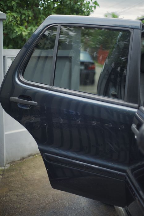 Usă stanga dreapta fata spate Mercedes ML W163 aripa capota vas expans