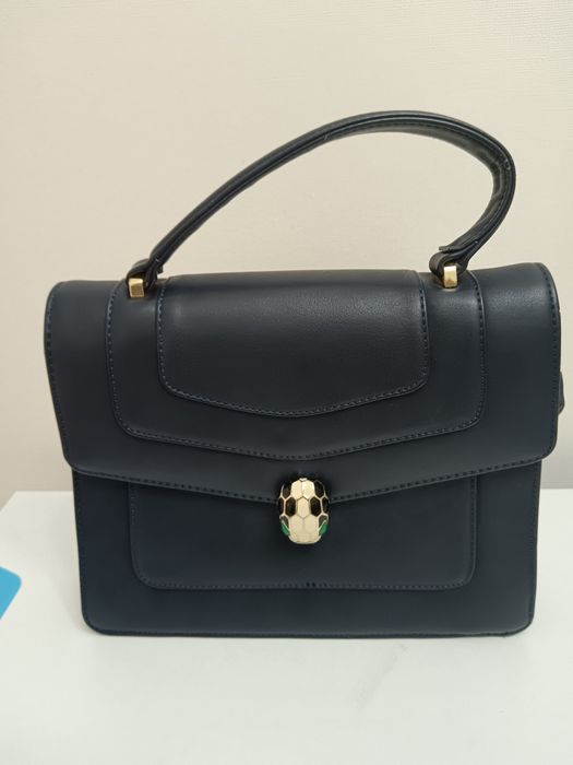 Сумка дамская синего  и молочного цвета цвета