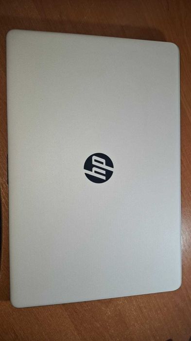 Ноутбук HP 15-bw030ur