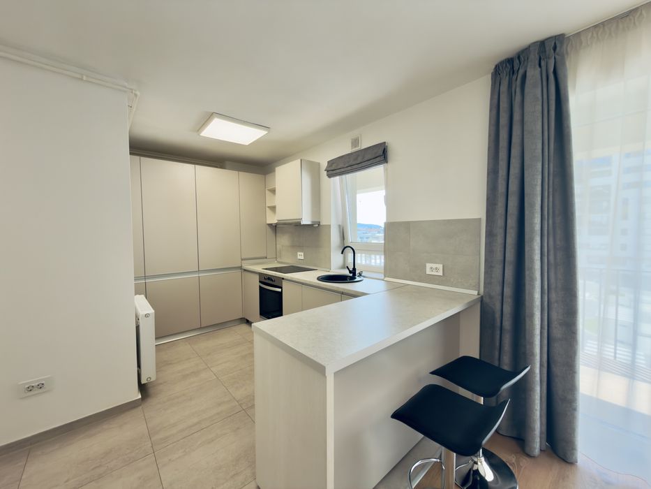 Apartament cu 2 camere de inchiriat in zona Tractorul la Kasper ,et 2 cu loc de parcare