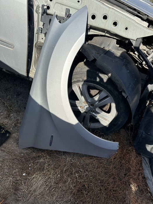 Калник ляв десен Mercedes ML W164 мерцедес мл в164 kalnik lqv desen