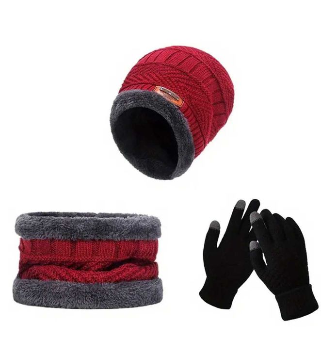 Зимна шапка и шал с подплата от полар