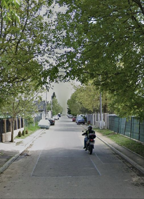 Teren Balotesti central - stradal - toate utilitatile - 700 mp