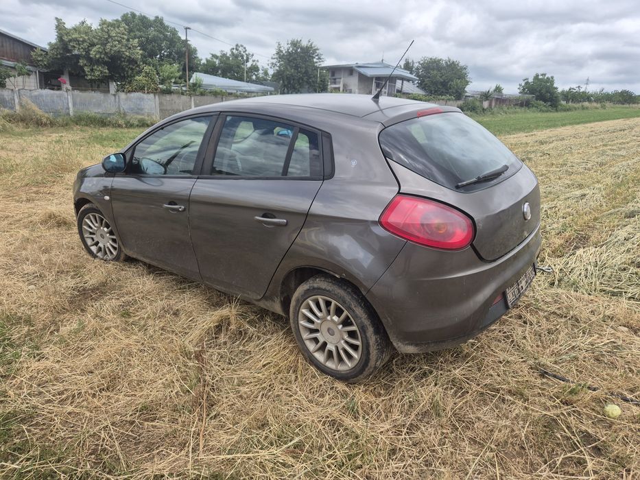 Dezmembrez Fiat Bravo 1.4 benzina , 1.9 jtd  2006 2010  .