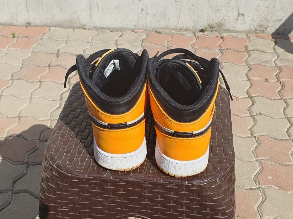 Nike Air Jordan 1 Mid TAXI (mărimea 40)