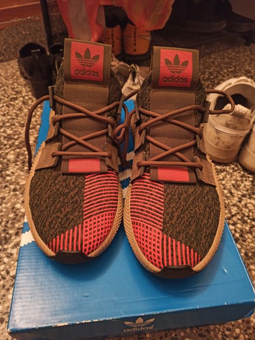 Маратонки адидас