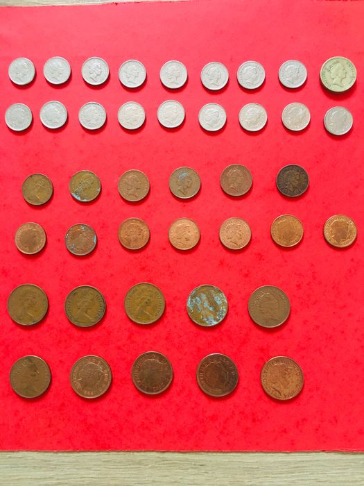 Monede SUA și Marea Britanie