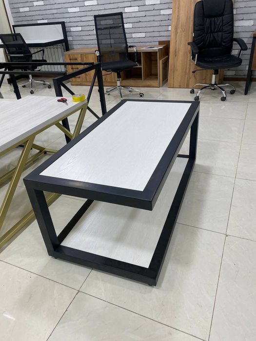 Журнальный столик для дома, офиса и гостиницы