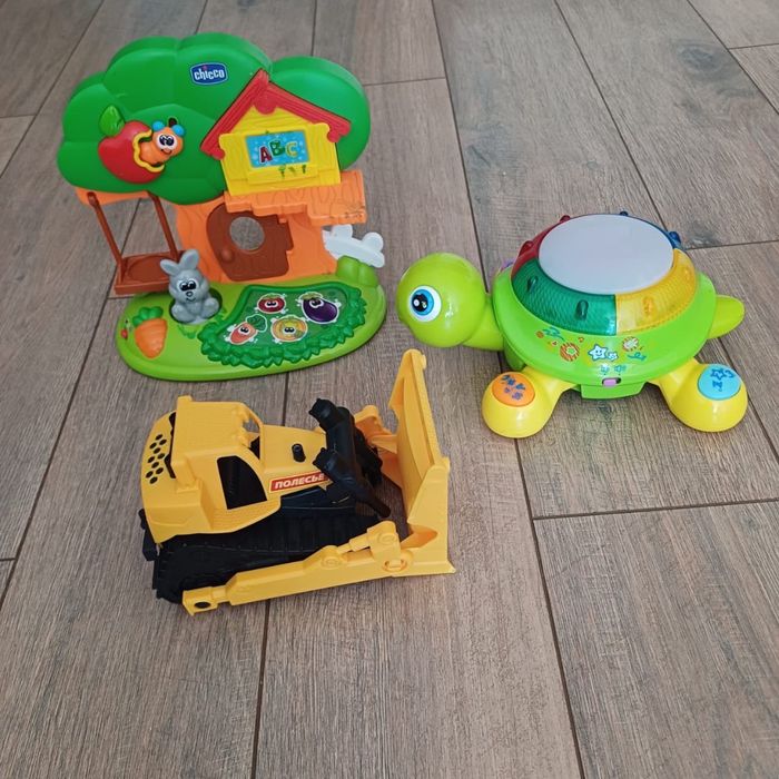 Игрушки.       .