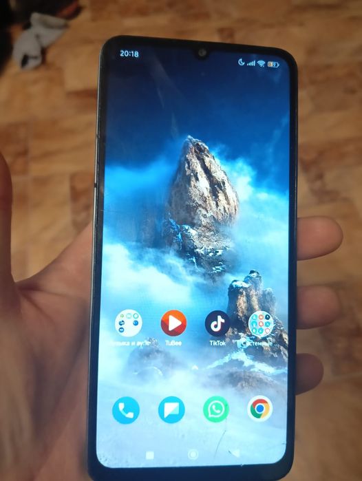 Продам телефон POCO 256гб 15.000