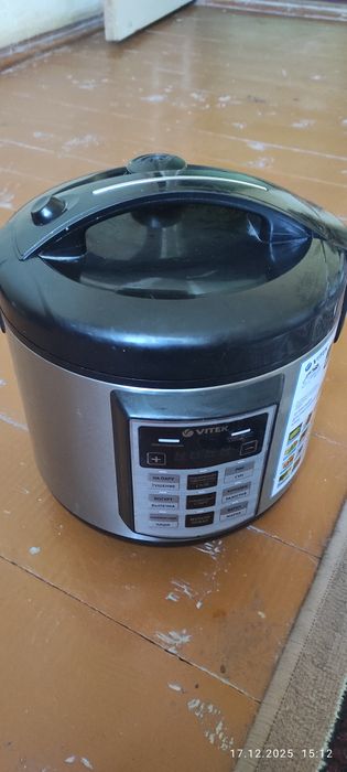 Мультиварка  почти новый