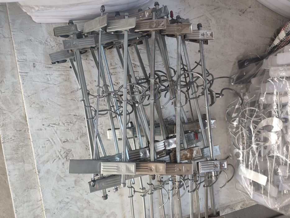 Вешалка для одежды   б/у 100тг-шт.