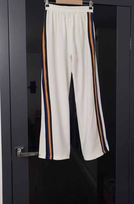 Transport GRATUIT Pantaloni dama Zara albi /Blugi