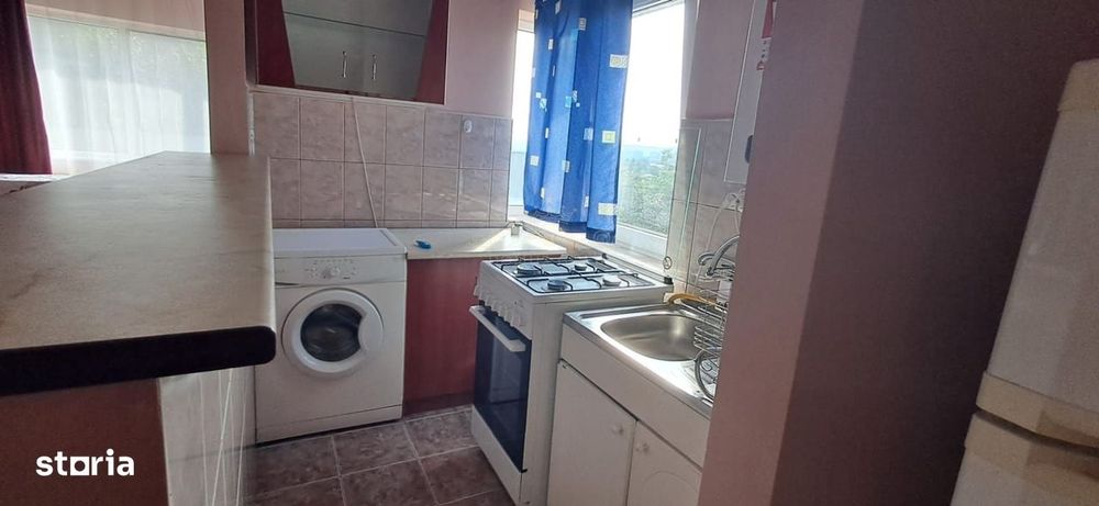 Inchiriez apartament 1 camera 27mp in Manastur .
