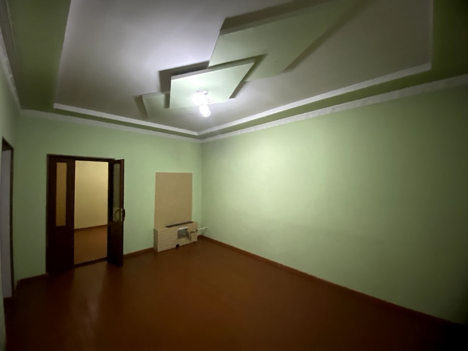 Karidordan tashqari 4ta xonasi bor