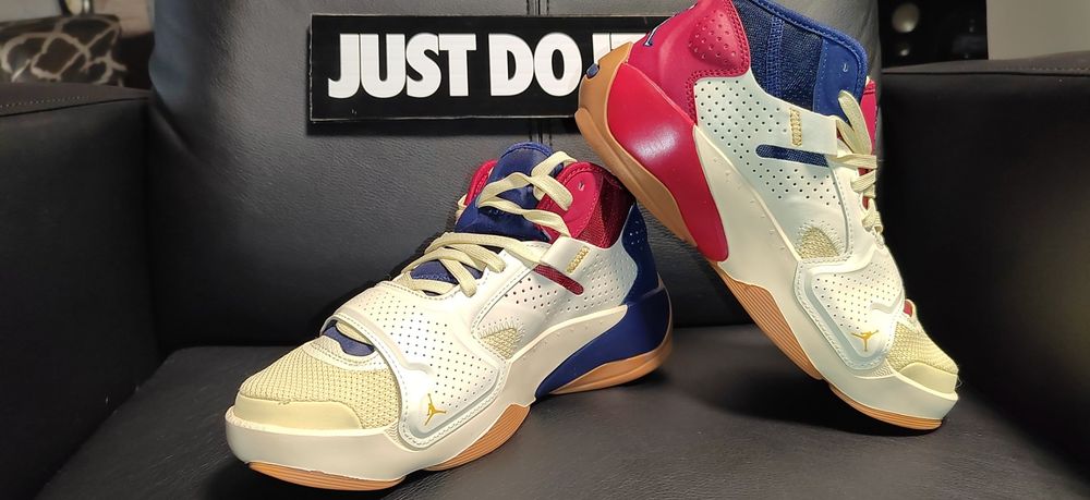 Nike Jordan Zion 2,номер 37,5