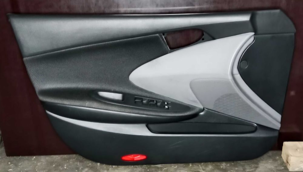 TitanAuto Nissan Note E11, Primera P12 дверные карты