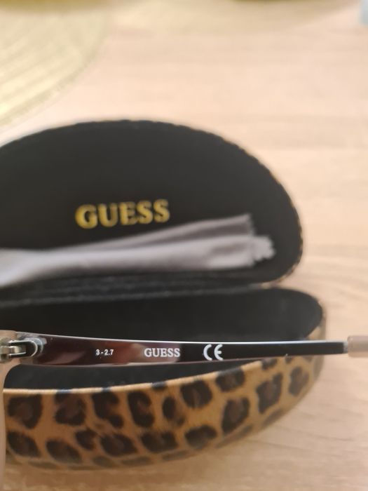 Слънчеви очила Guess