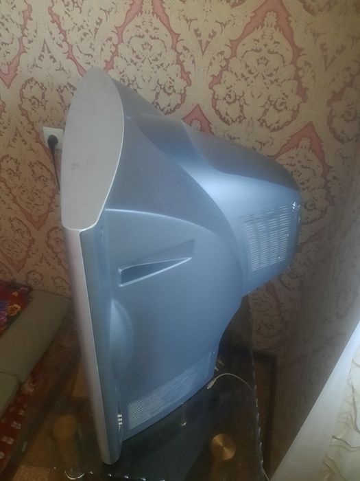 Продам телевизор