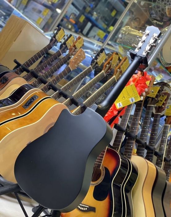 Гитара акустическая шестиструнная скидка 3 дня!