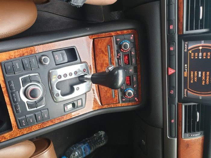 **Продава на части** Ауди А8 Д3 3.2FSI, вакуум, безключово, дистроник