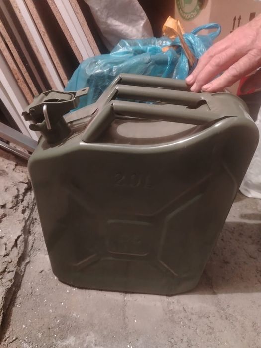 Канистра для бензина