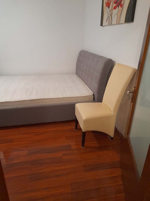 Zona 1 mai langa magazinul Sara facultatea de medicina