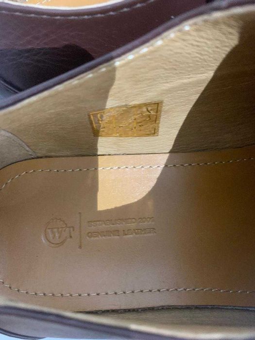 Легкие коричневые туфли