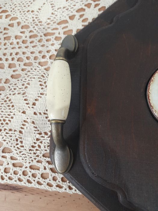 Ръчно изработен дървен поднос