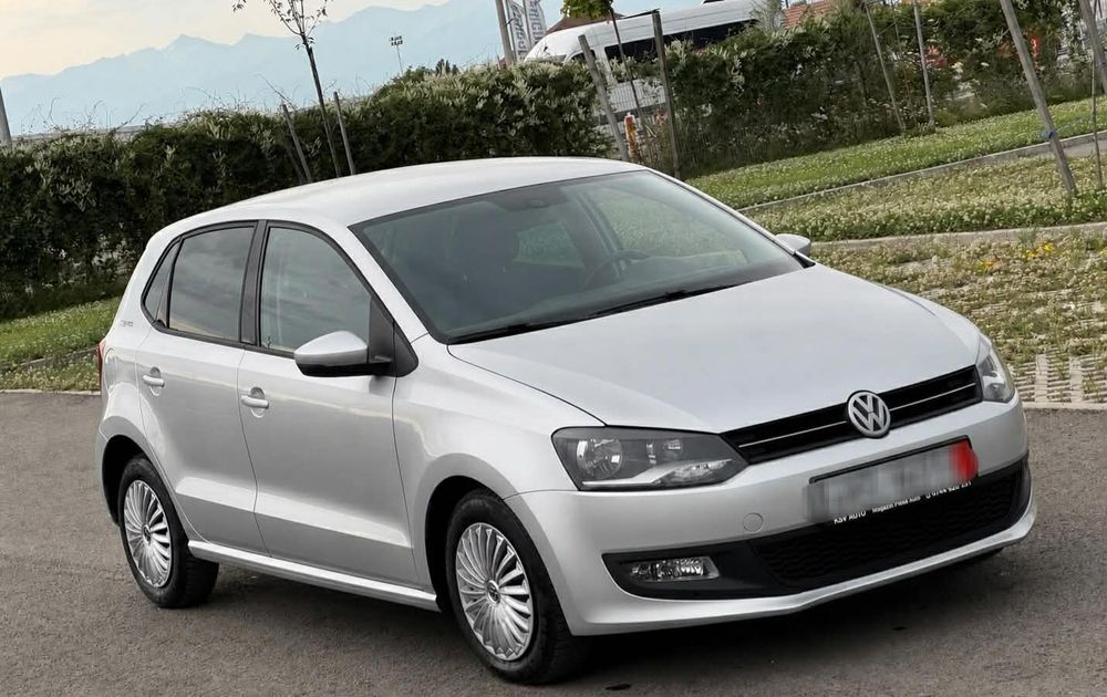 VOLKSWAGEN Polo 2011 — imagine 3