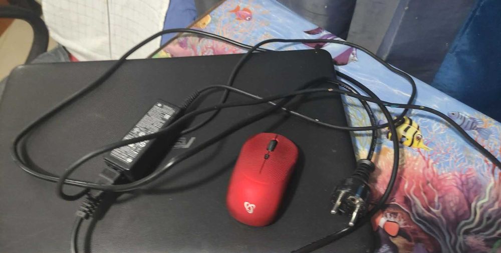 Vand laptop ASUS 16'' MODEL R725 S