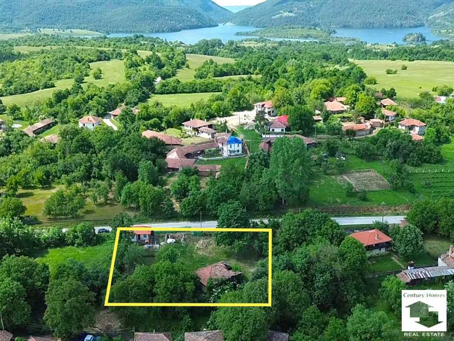 125190 Два парцела с къща, стопански постройки и кладенец в с. Гърдевци, Еленския балкан, до язовир Йовковци
