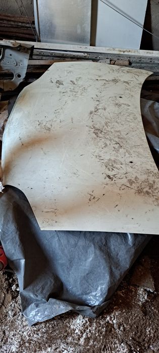 Продаётся капот и телевизор