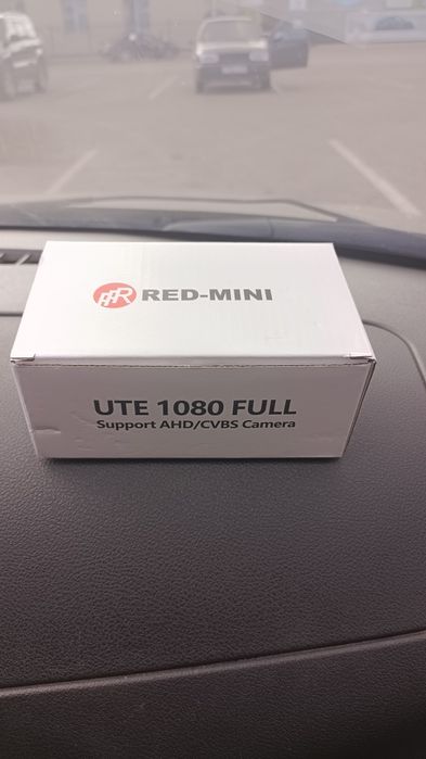 Камера заднего вида Red-Mini новый