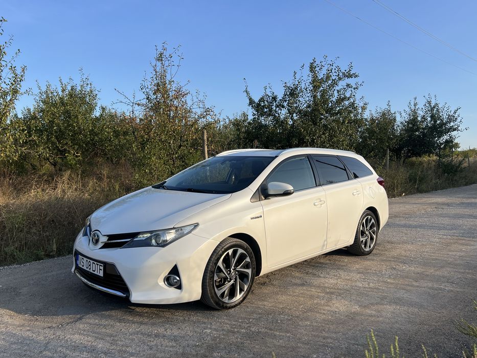 TOYOTA Auris 2014 — imagine 2